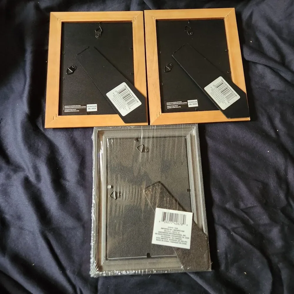 3 Basic Picture Frames 5 x 7